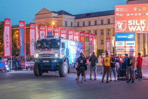 Газовый КАМАЗ принимает участие в международном ралли-марафоне «Шелковый путь — 2019»