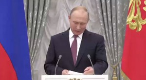 В.В. Путин вручил орден директору ОИЯИ